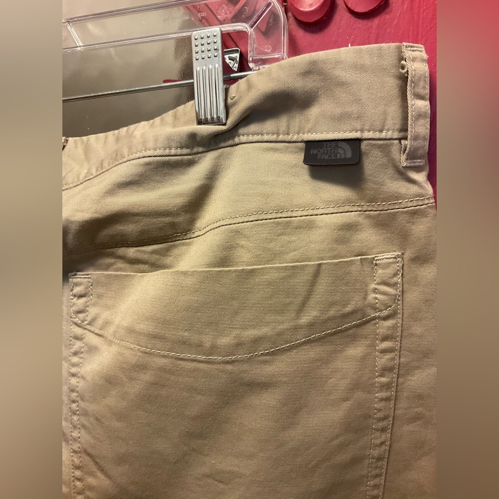North Face khaki colored pant - Picture 7 of 8